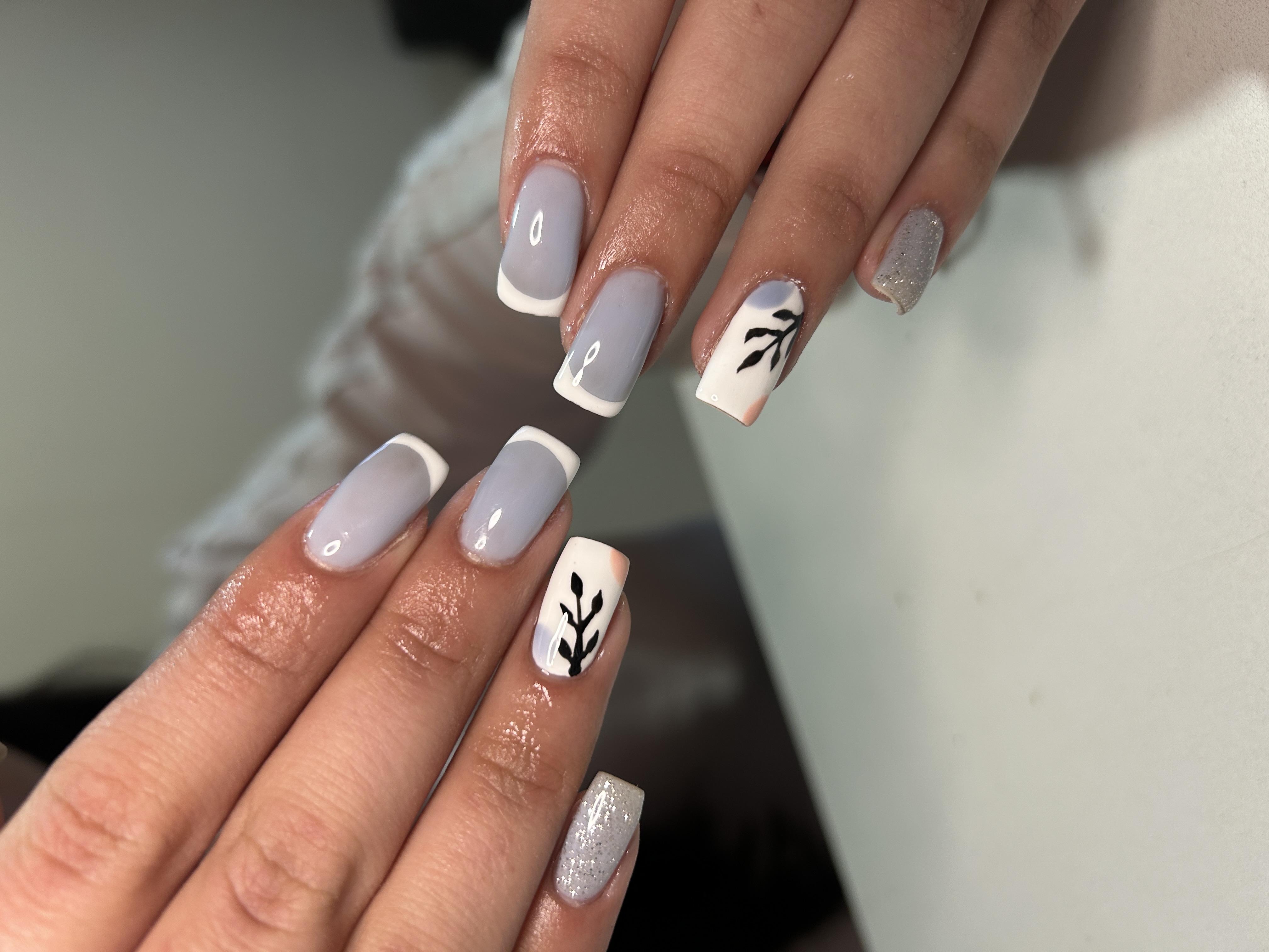 Esmaltado Semipermanente con brillo espejo - Foto 1